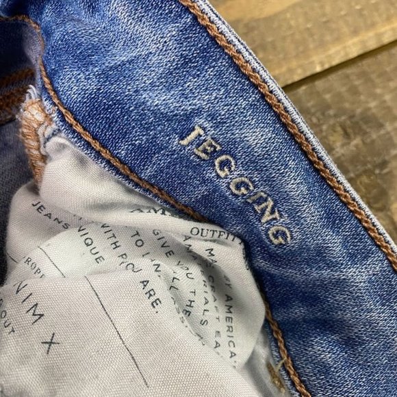 American Eagle Super Stretch X Mid Rise Jegging Busted Knees Sz. 4 w/ 29" Inseam - Picture 6 of 10